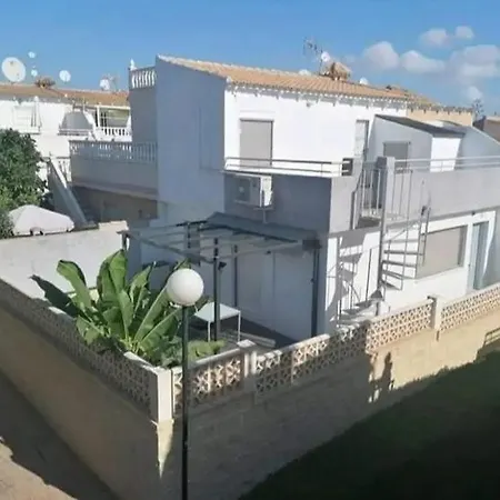 Duplex Au Calme, Proche Toutes Commodites Torrevieja