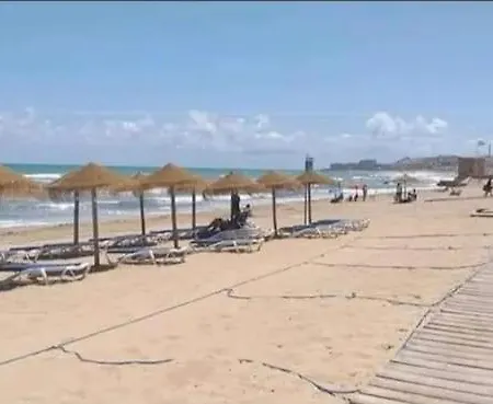 Duplex Au Calme, Proche Toutes Commodites Holiday home *